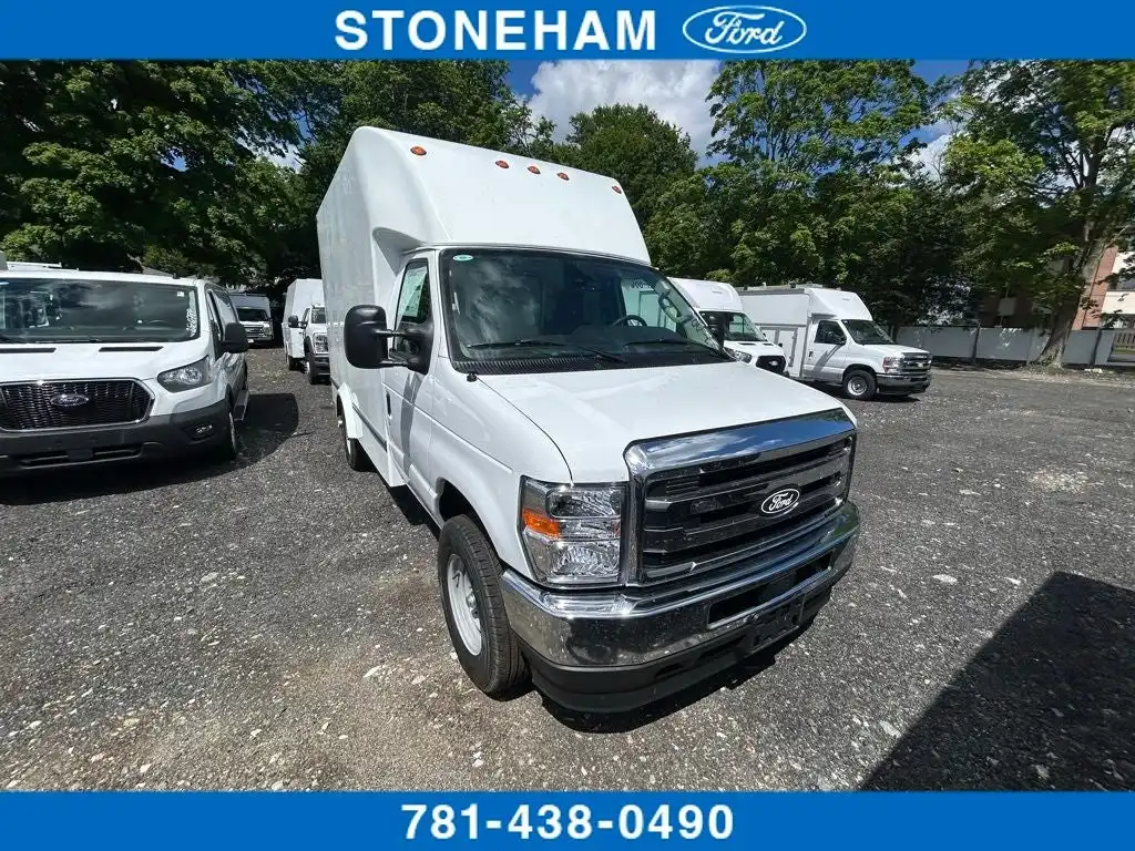 2027 Ford E-Series SRW E-350 Super Duty 138 in WB's photo