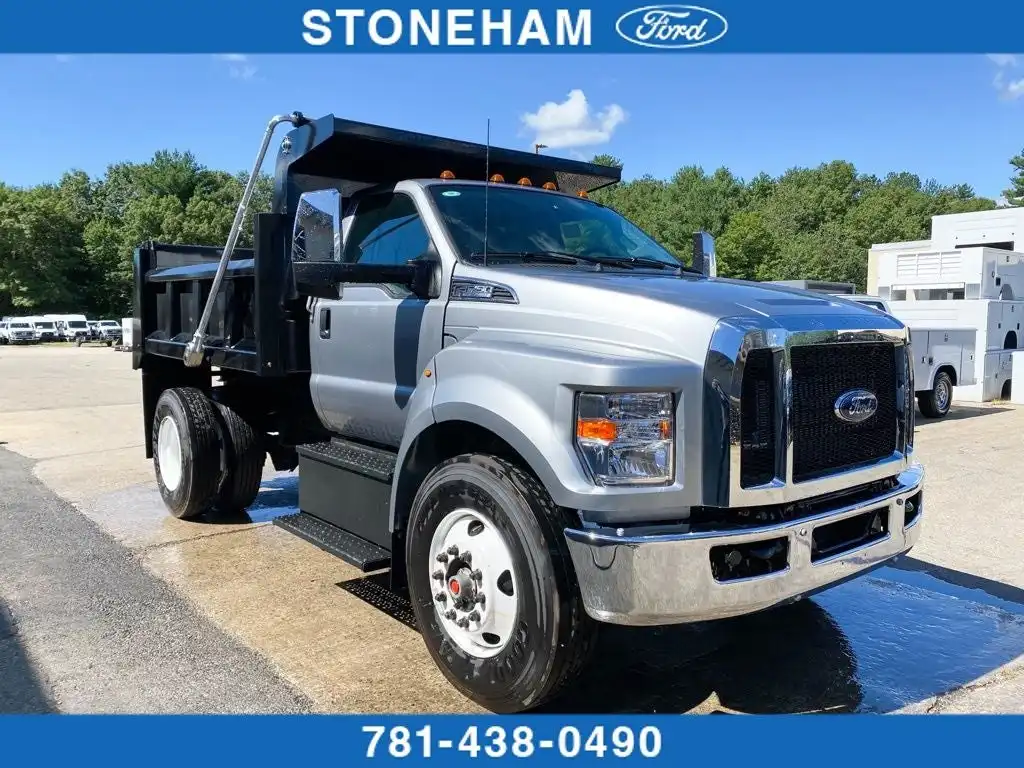 2027 Ford F-750 Base's photo