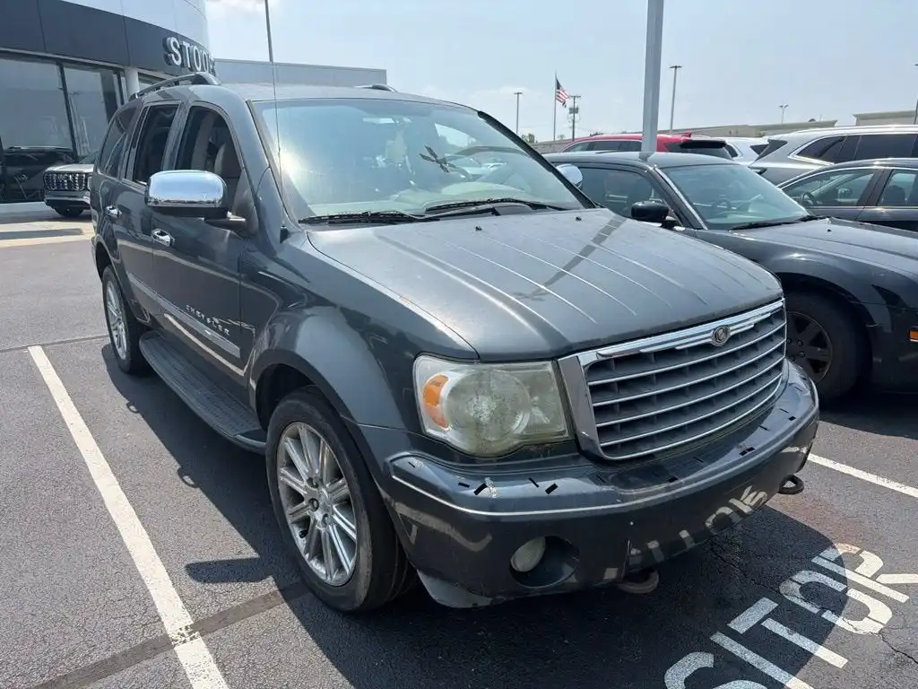 2008 Chrysler Aspen Limited 4x4's photo