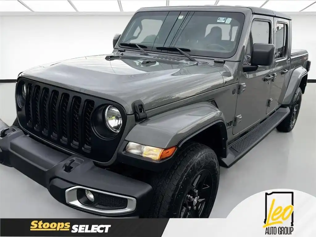 2023 Jeep Gladiator Sport S's photo