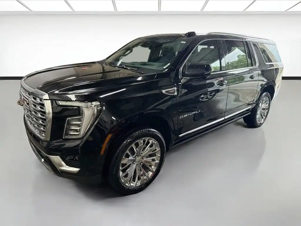 2025 GMC Yukon Denali AWD's photo