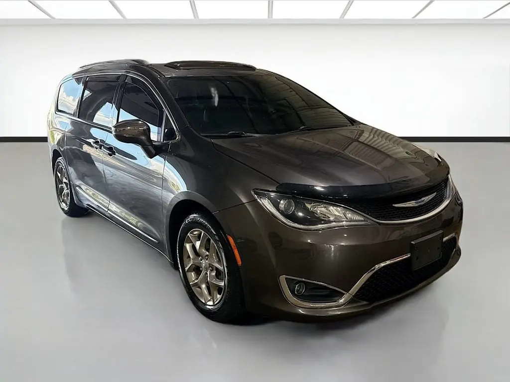 2018 Chrysler Pacifica Limited photo 4