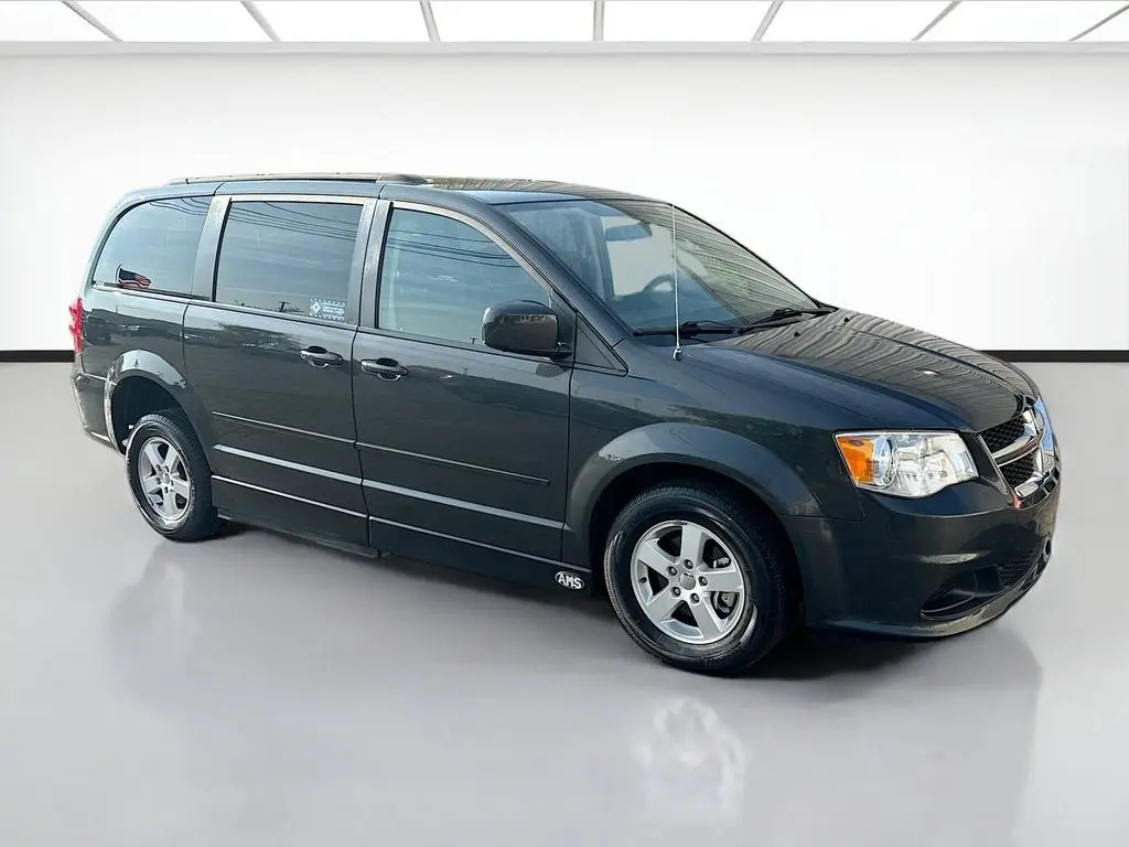 2012 Dodge Grand Caravan SXT photo 4