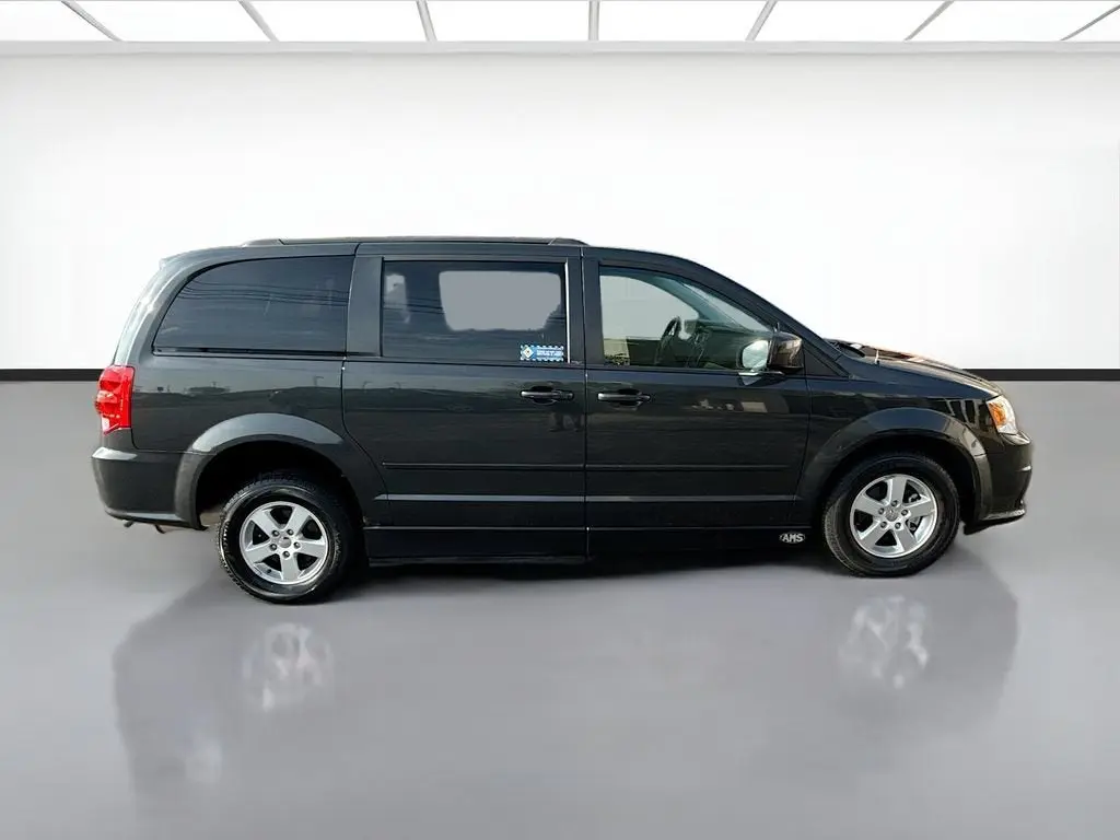 2012 Dodge Grand Caravan SXT photo 5