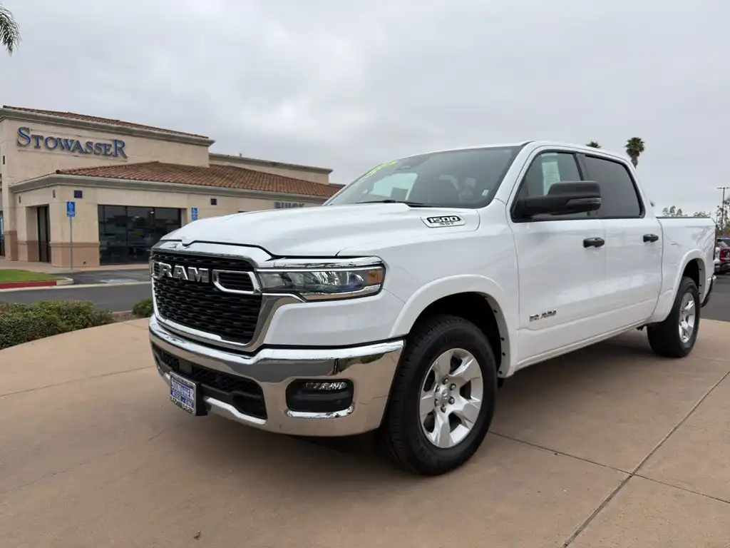 2025 RAM 1500 Big Horn/Lone Star 4x4 Crew Cab 5'7's photo