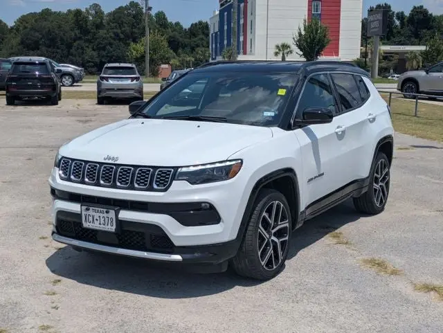 2025 Jeep Compass Limited 4X4 photo 4