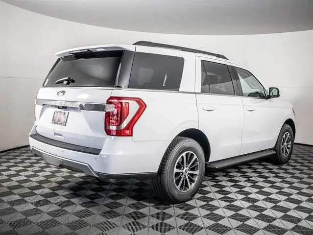 2021 Ford Expedition XLT photo 4
