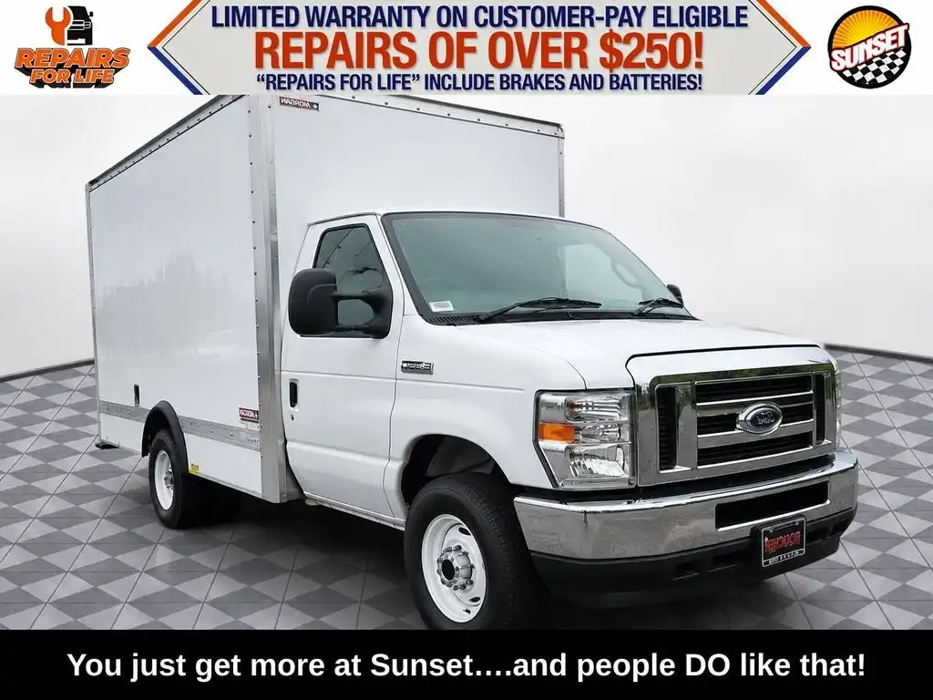 2025 Ford E-Series SRW E-350 Super Duty 138 in WB's photo