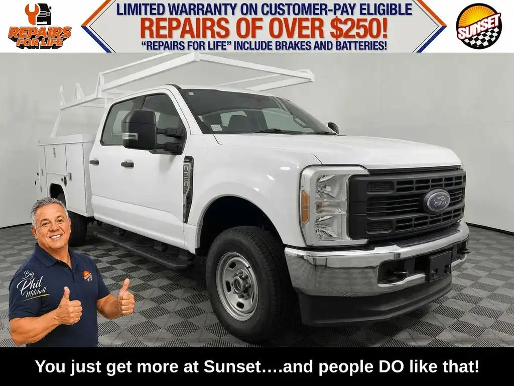 2023 Ford F-350 XL 4WD Crew Cab SRW 8' Box's photo