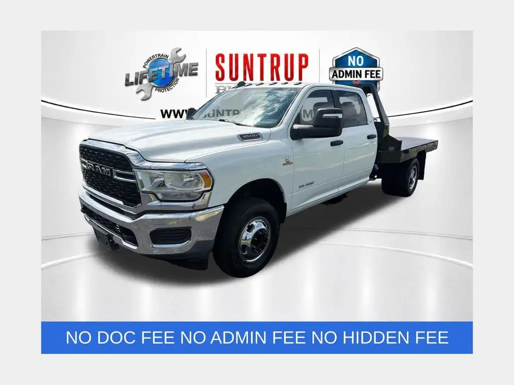 2024 RAM 3500 SLT 4WD Crew Cab's photo