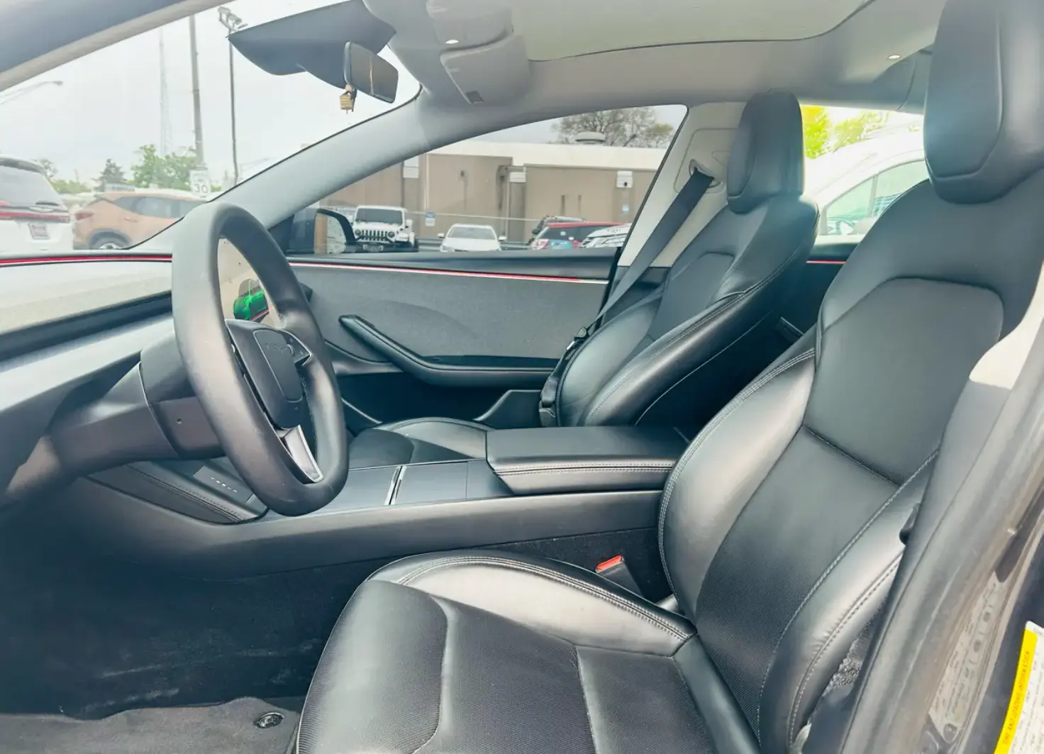2025 Tesla Model 3 Long Range photo 3