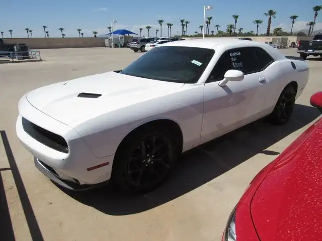 2022 Dodge Challenger SXT Auto's photo