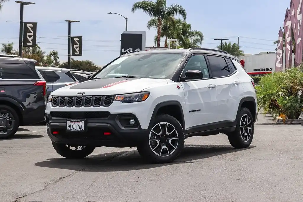 2024 Jeep Compass Trailhawk 4WD's photo