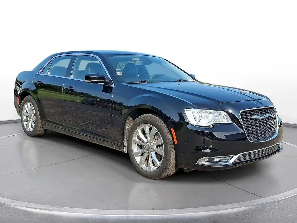 2021 Chrysler 300 Touring L AWD's photo