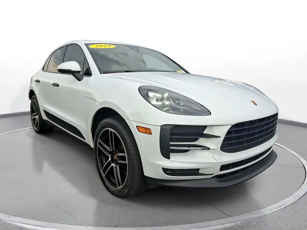 2019 Porsche Macan Base's photo
