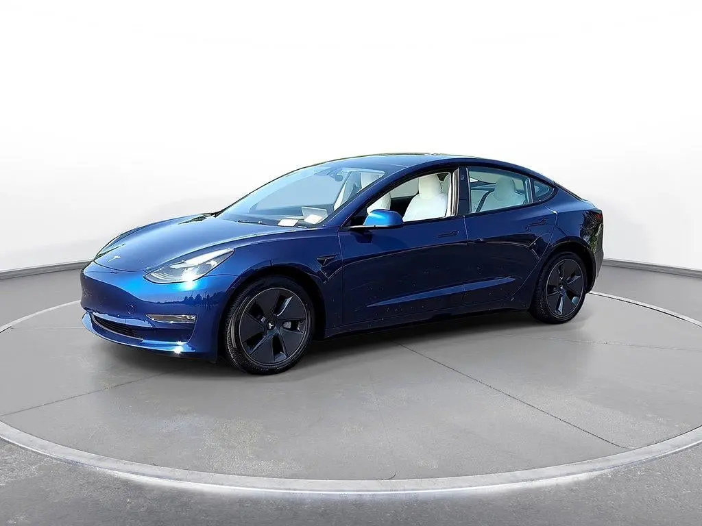 2023 Tesla Model 3 Long Range photo 4