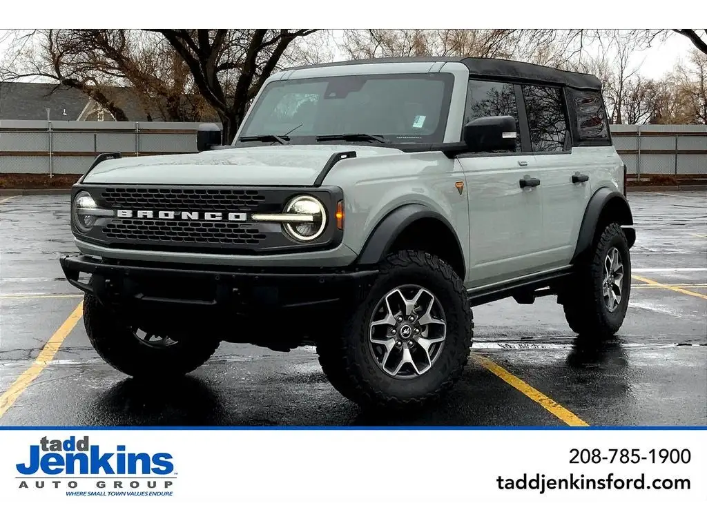 2023 Ford Bronco Badlands 4x4 photo 1