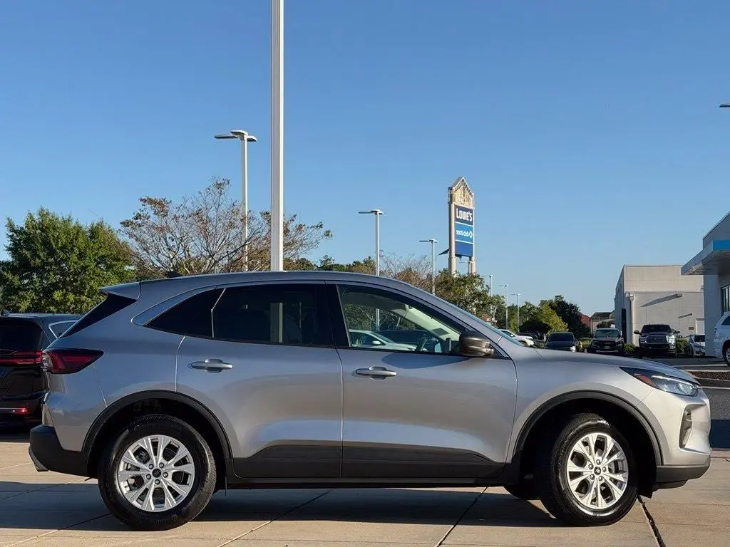 2024 Ford Escape Active AWD photo 4