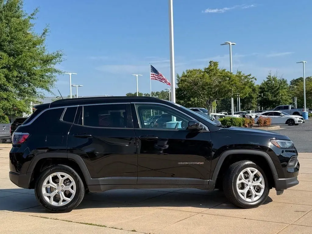 2024 Jeep Compass Latitude 4X4 photo 4
