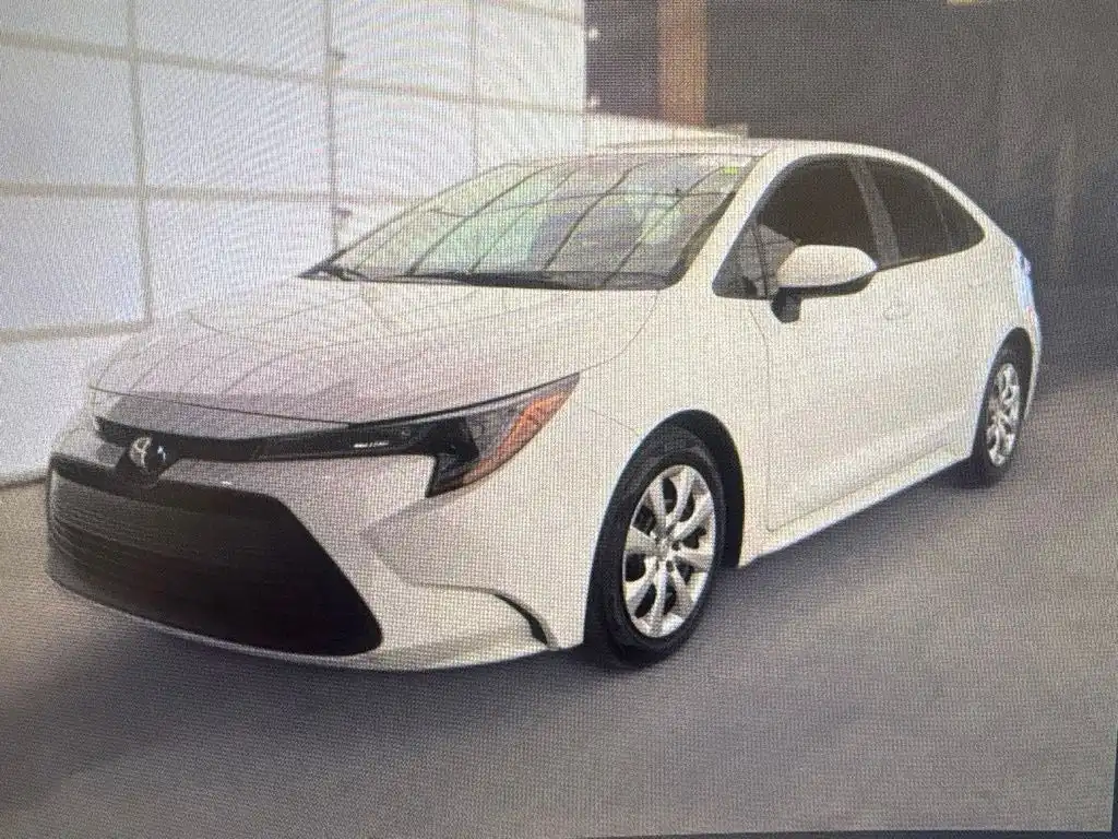2025 Toyota Corolla LE CVT's photo