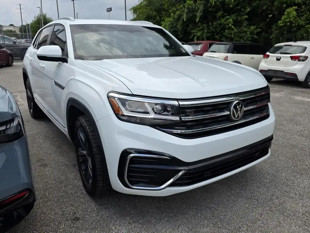 2021 Volkswagen Atlas Cross Sport 3.6L V6 SE w/Tech R-Line's photo