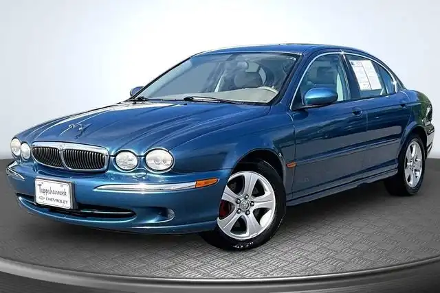 2002 Jaguar X-Type 3.0's photo