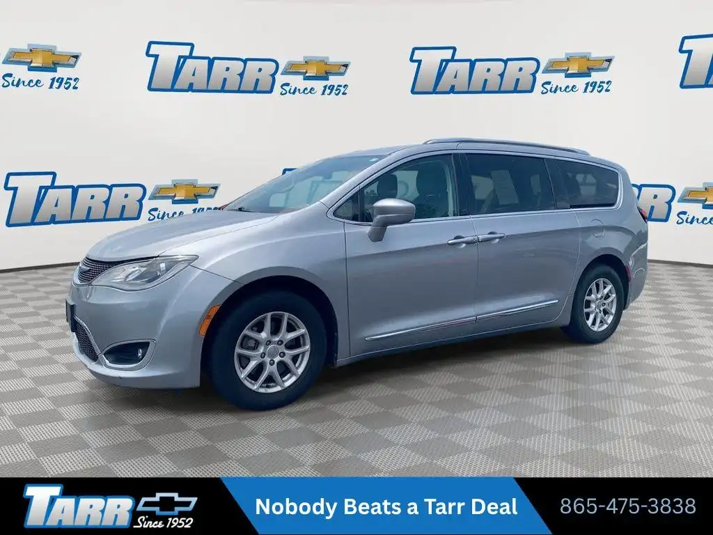 2020 Chrysler Pacifica Touring L's photo