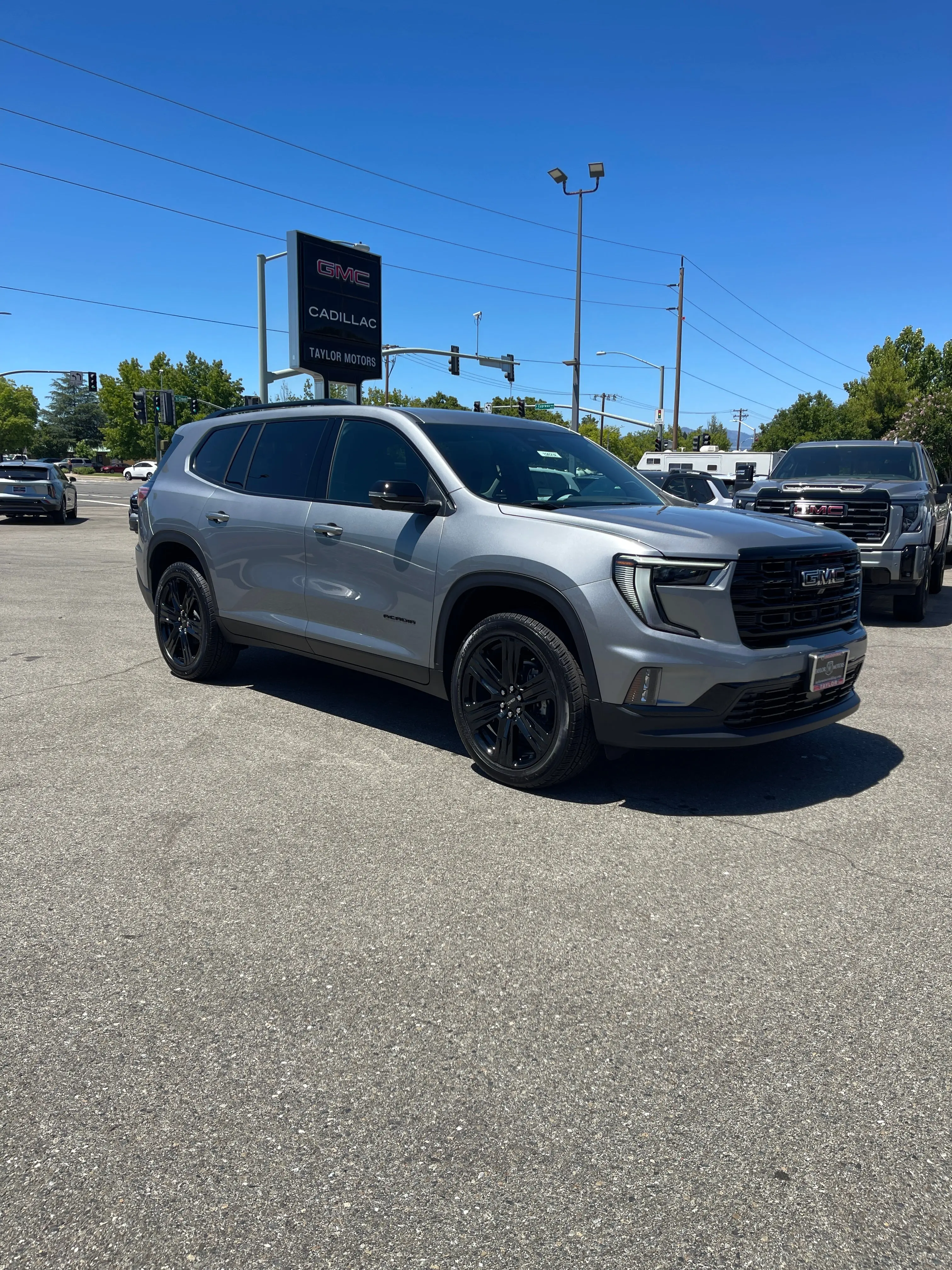 2026 GMC Acadia Elevation AWD photo 3