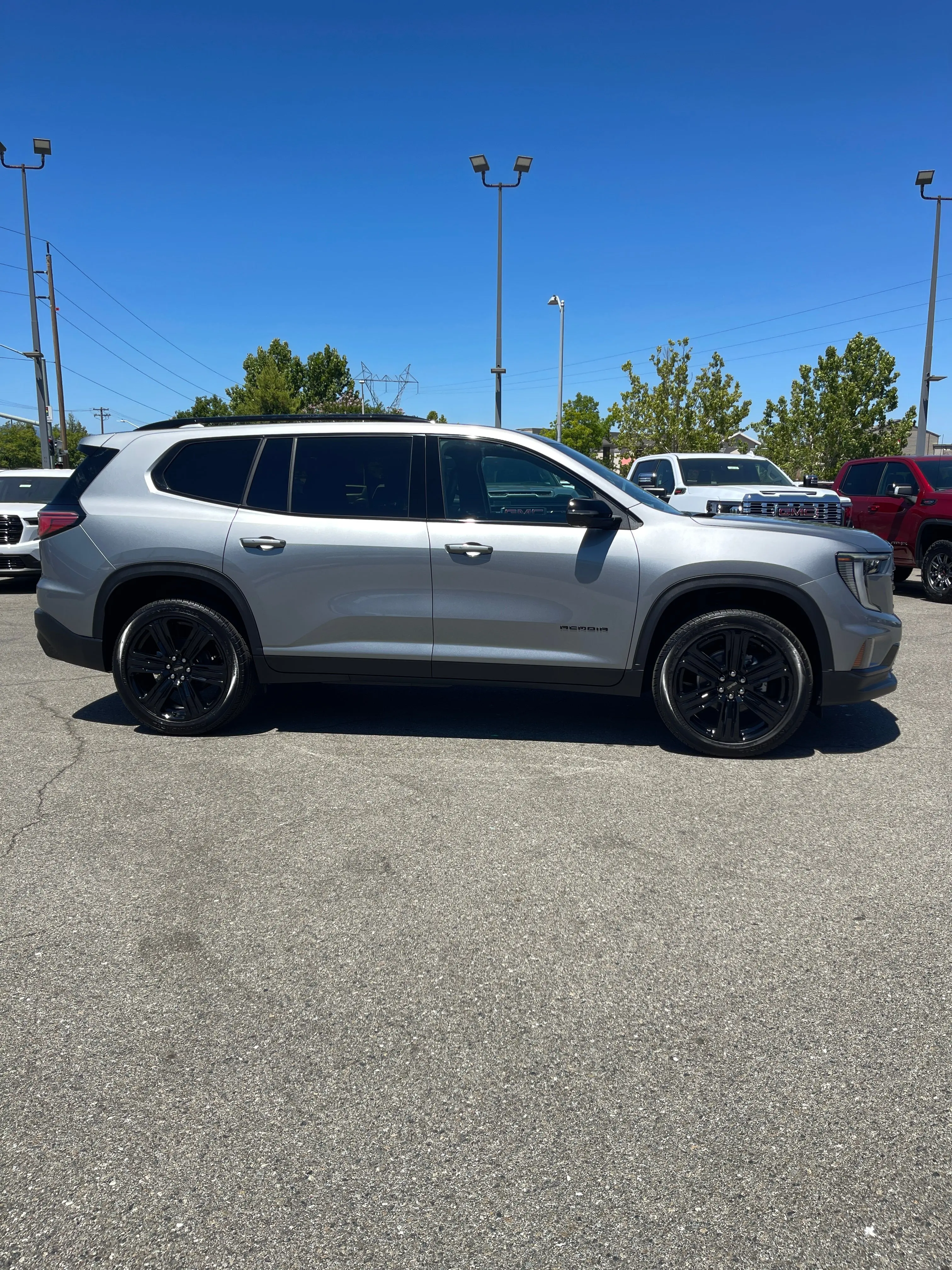 2026 GMC Acadia Elevation AWD photo 4