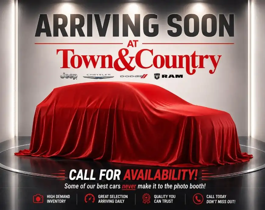 2024 Chrysler Pacifica Touring L's photo