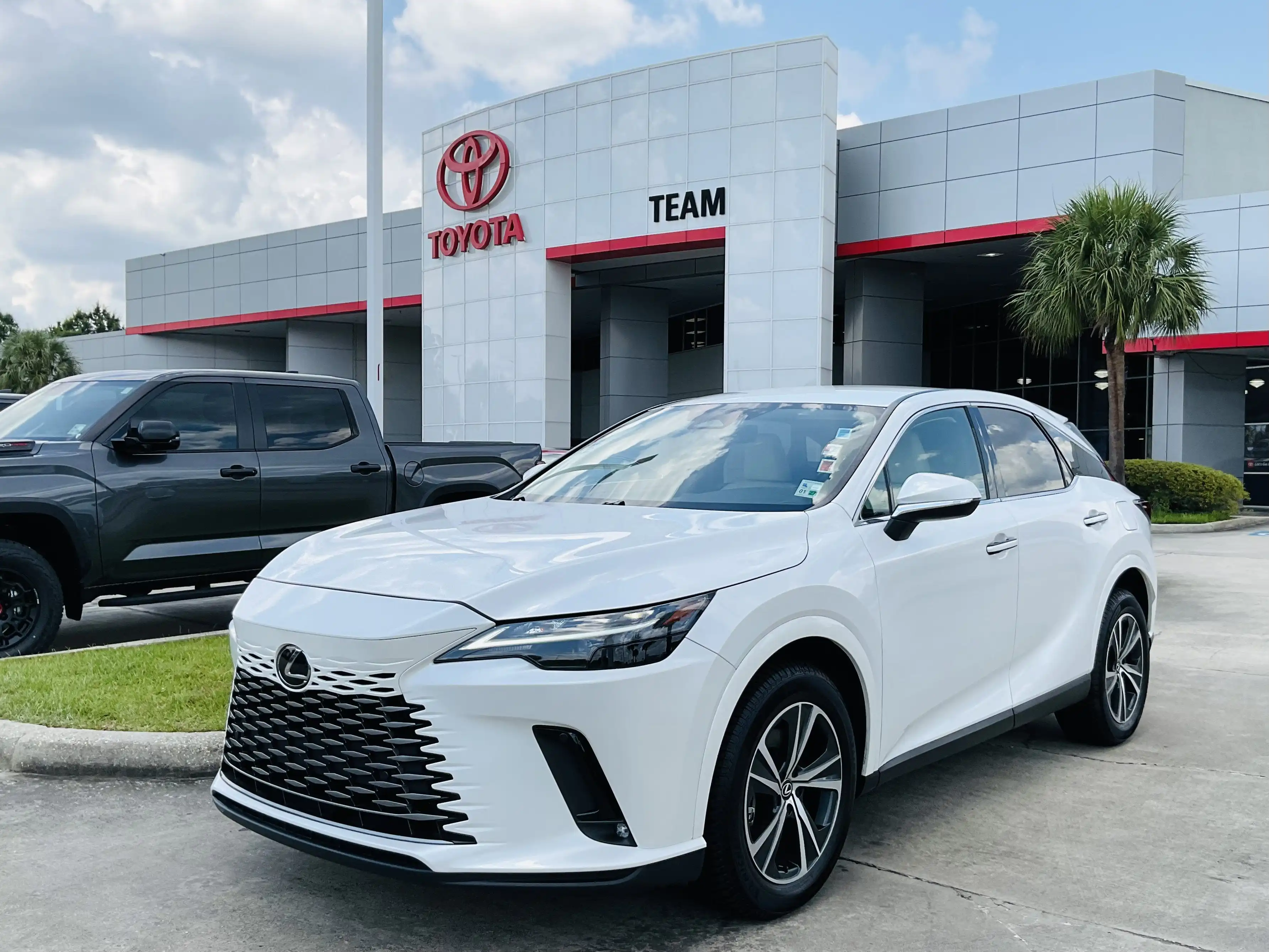 2024 Lexus RX 350 350 FWD's photo
