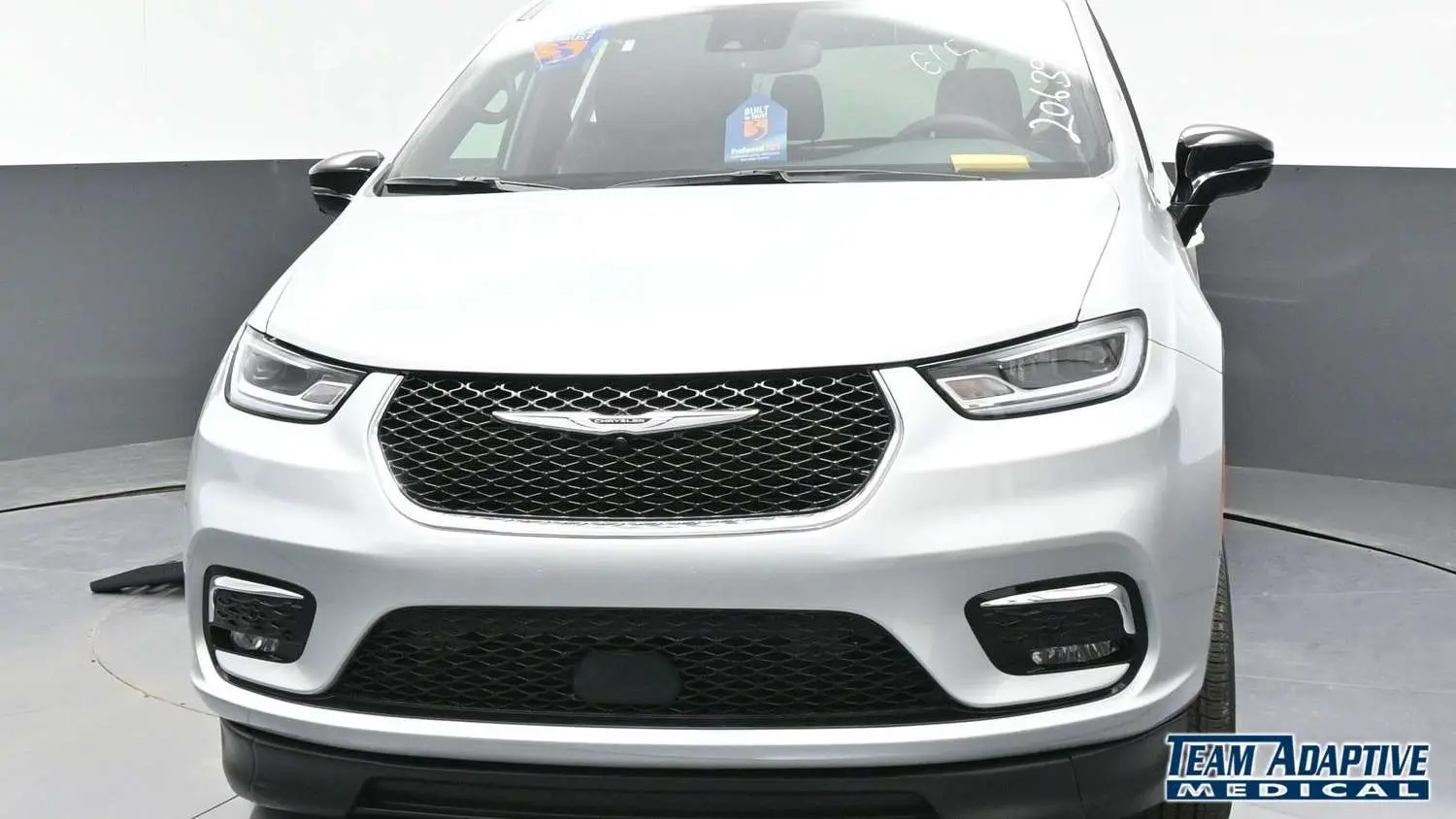 2026 Chrysler Pacifica Select photo 4