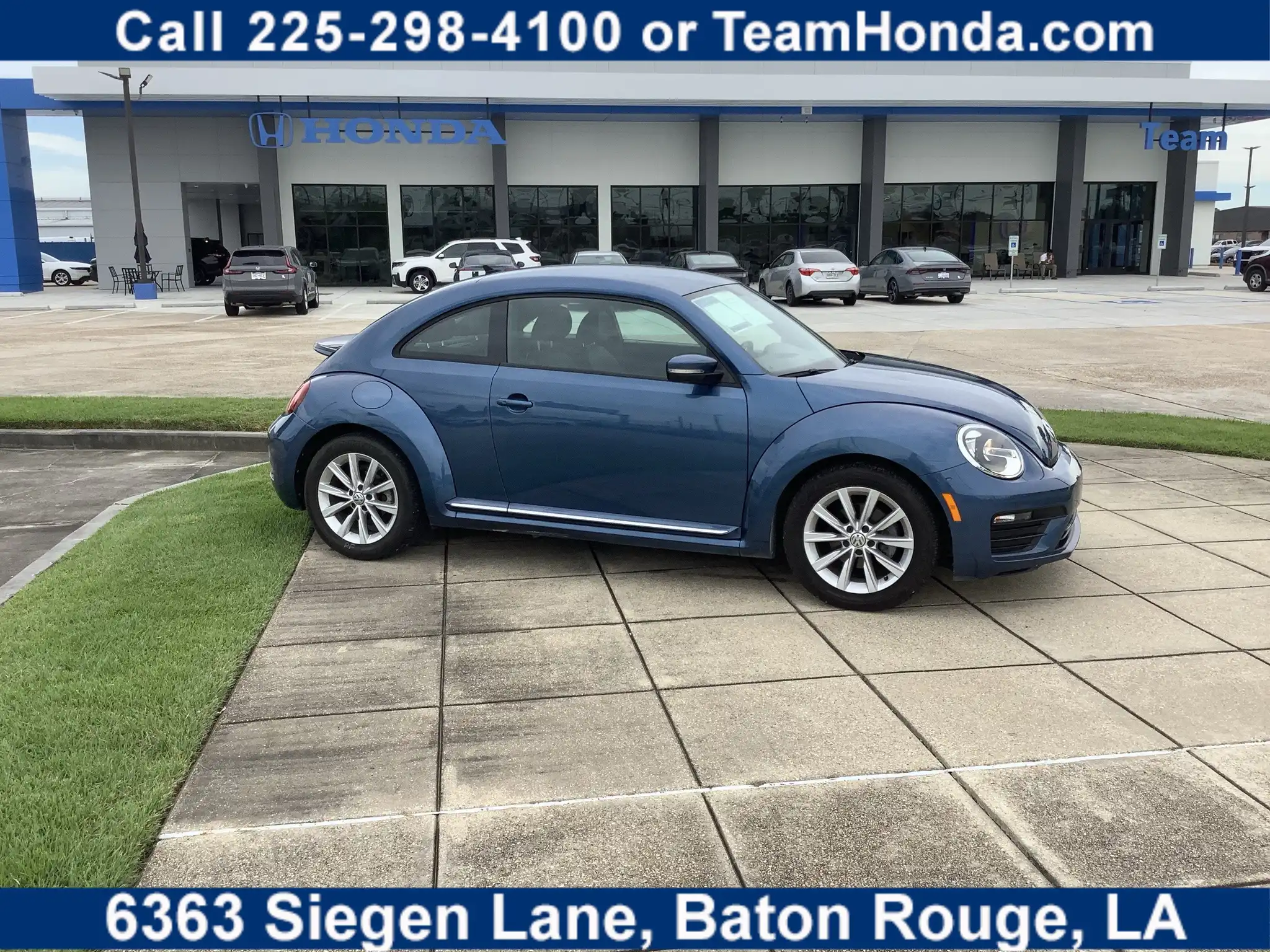 2018 Volkswagen Beetle 2.0T S Auto's photo