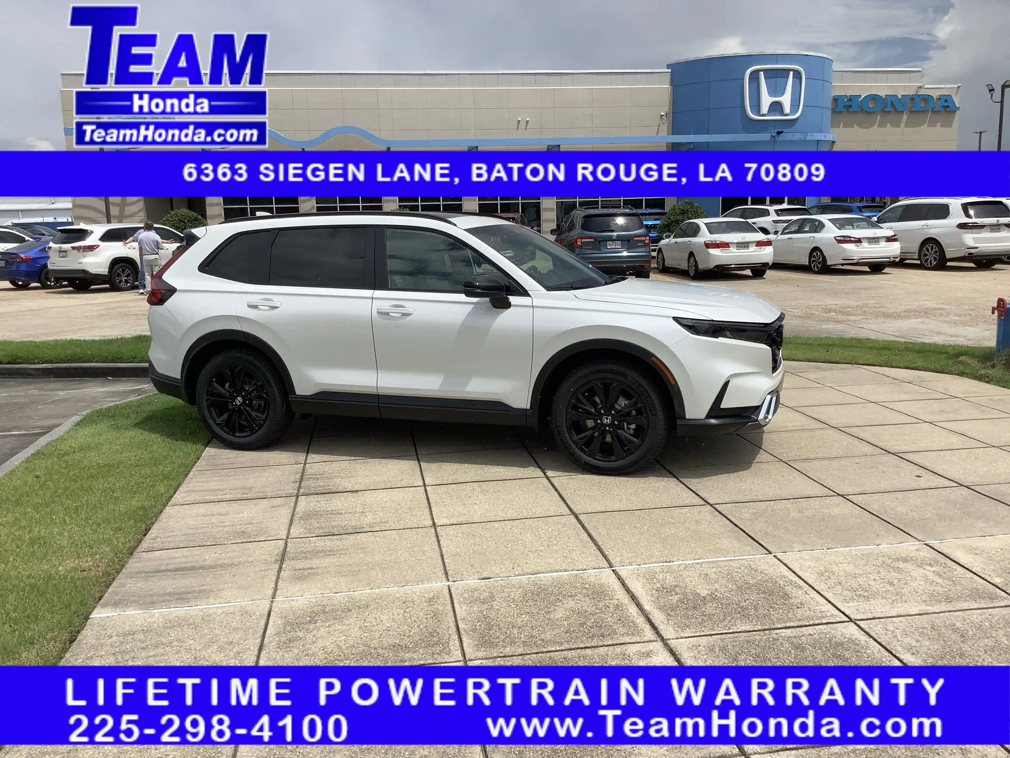 2026 Honda CR-V Hybrid Sport Touring AWD's photo