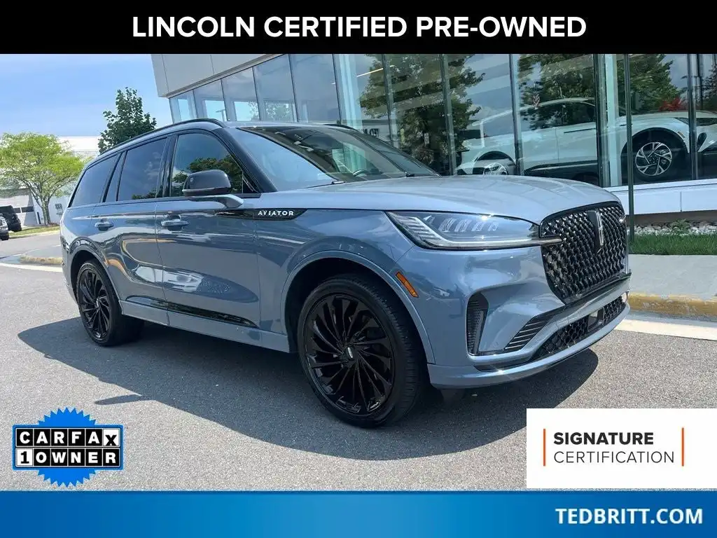 2025 Lincoln Aviator Reserve AWD's photo