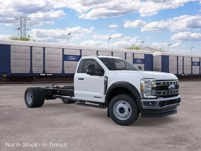 2026 Ford F-600 XLT 4WD Regular Cab DRW 193 in's photo