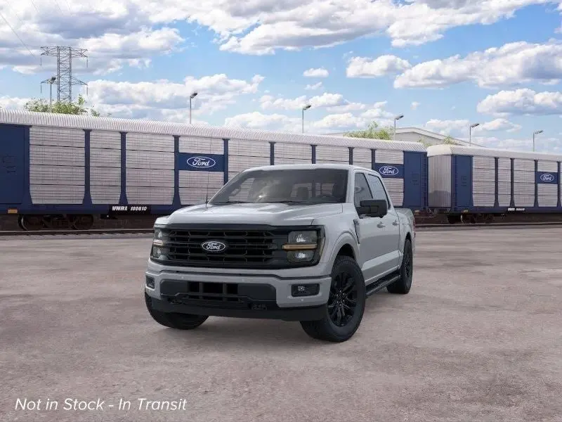 2026 Ford F-150 XLT 4WD SuperCrew 5-1/2' Box photo 3