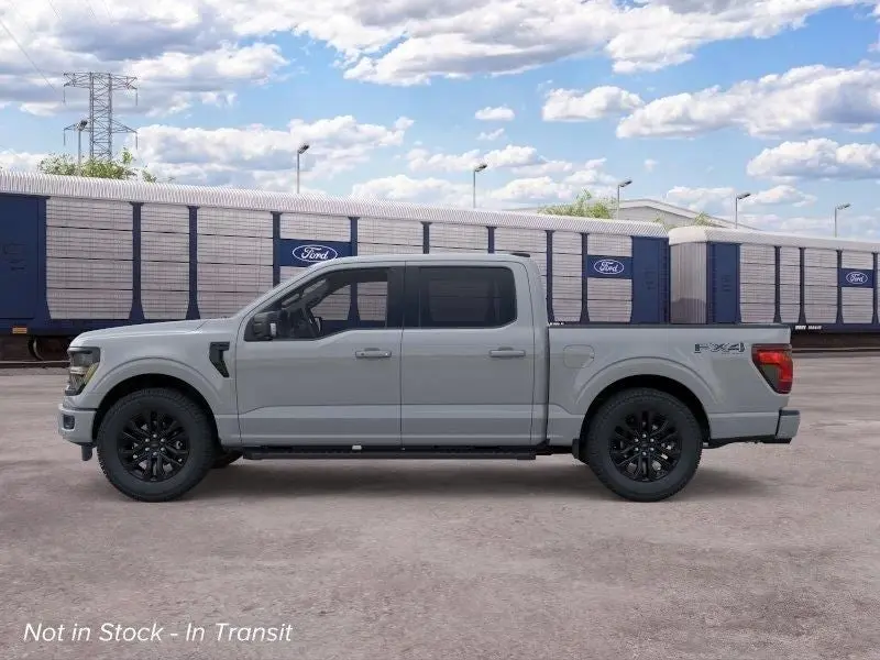 2026 Ford F-150 XLT 4WD SuperCrew 5-1/2' Box photo 4