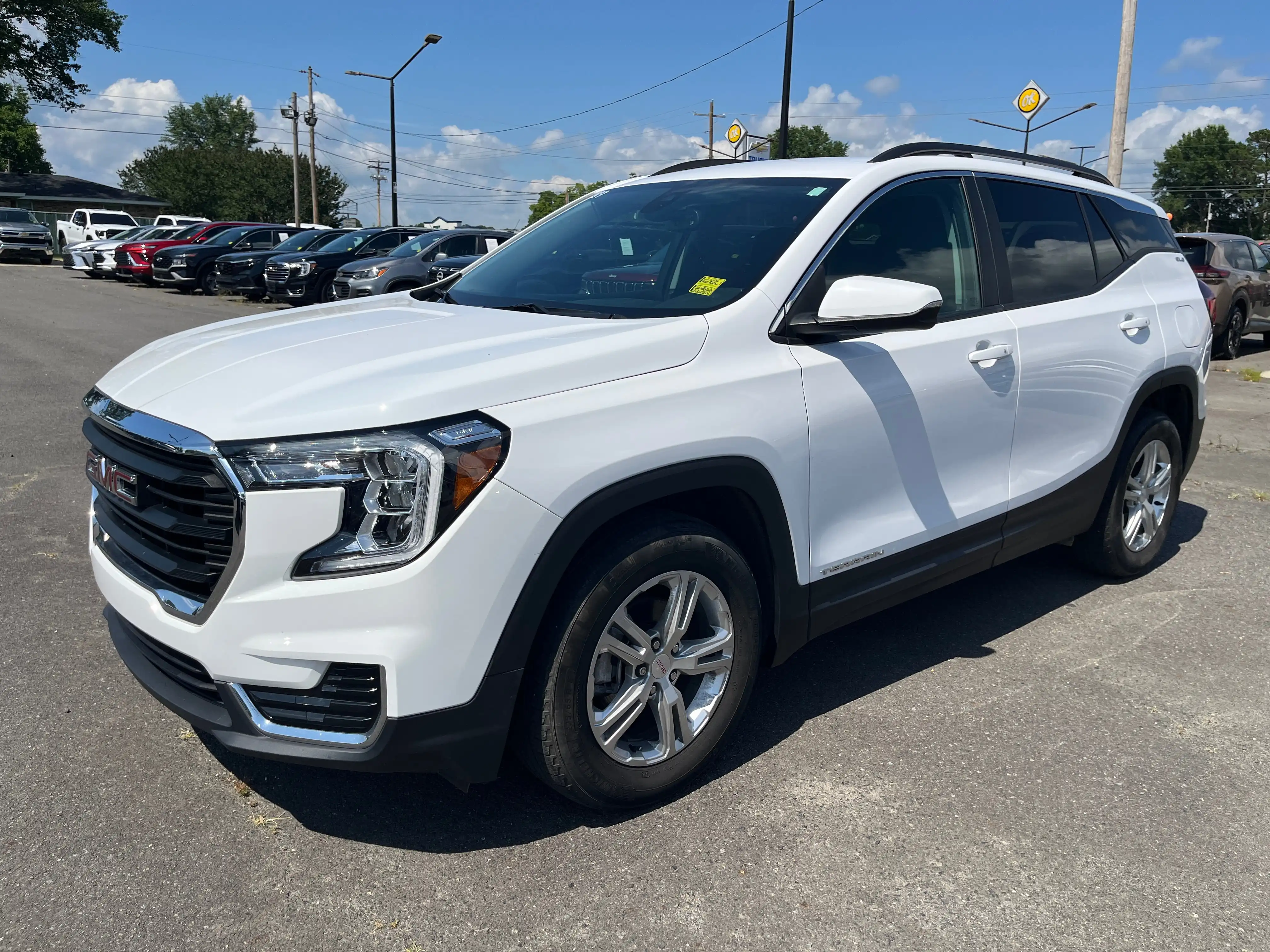 2024 GMC Terrain SLE FWD's photo