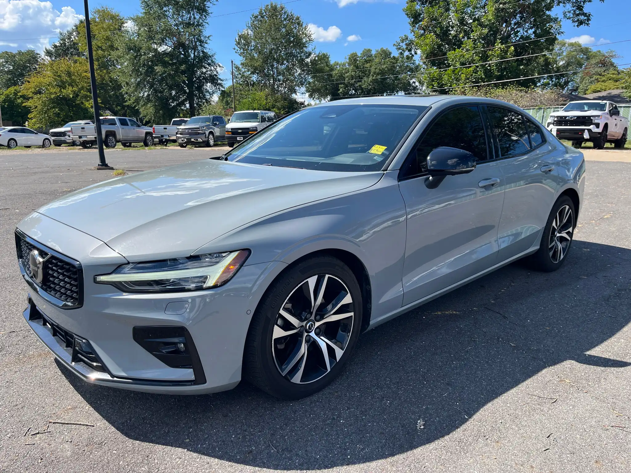 2025 Volvo S60 B5 Plus Dark's photo