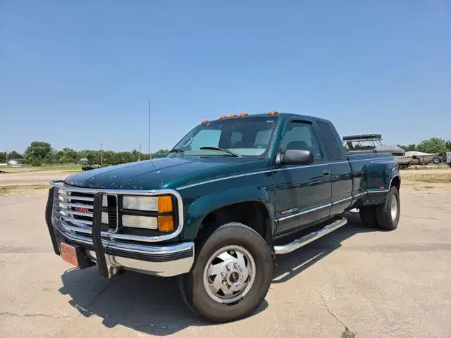 1998 GMC Sierra K3500 SL CLUB COUPE LWB DRW's photo
