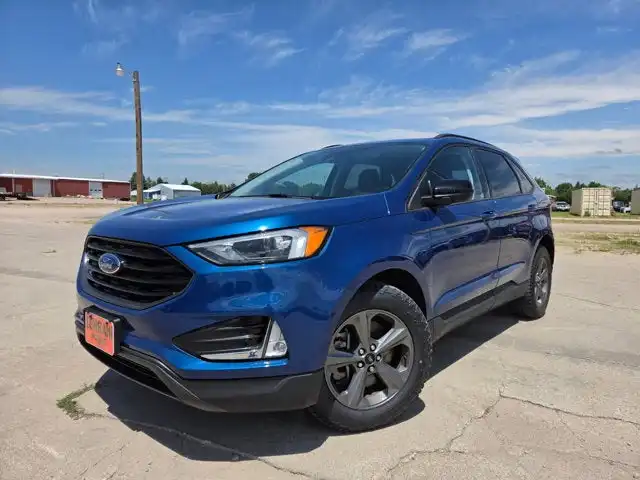 2023 Ford Edge SEL AWD's photo