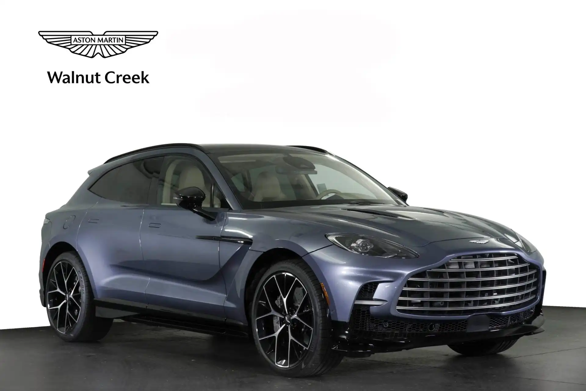 2026 Aston Martin DBX 4.0 V8 707 AWD's photo