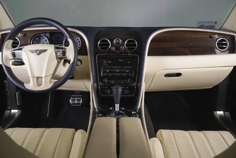2014 Bentley Flying Spur Base photo 5