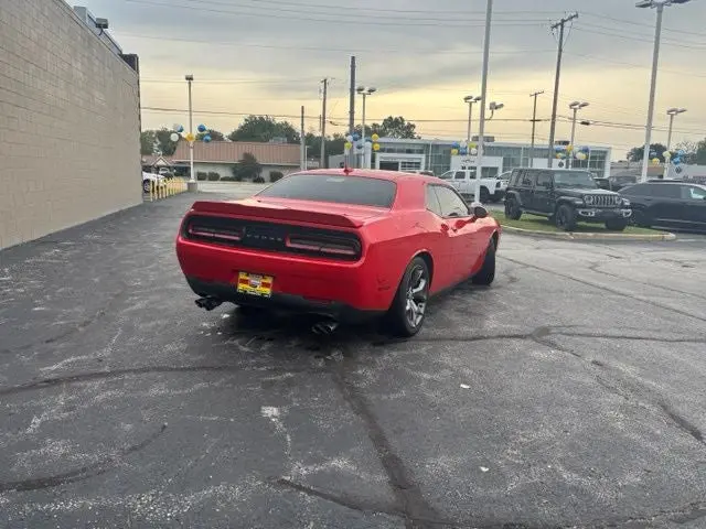2015 Dodge Challenger SXT Plus photo 3