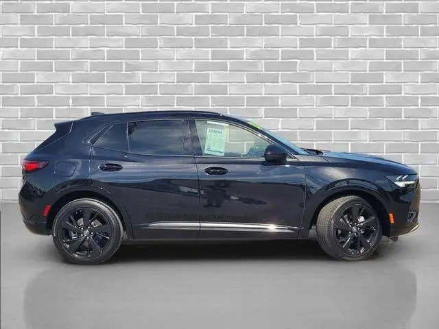 2023 Buick Envision Essence AWD photo 4