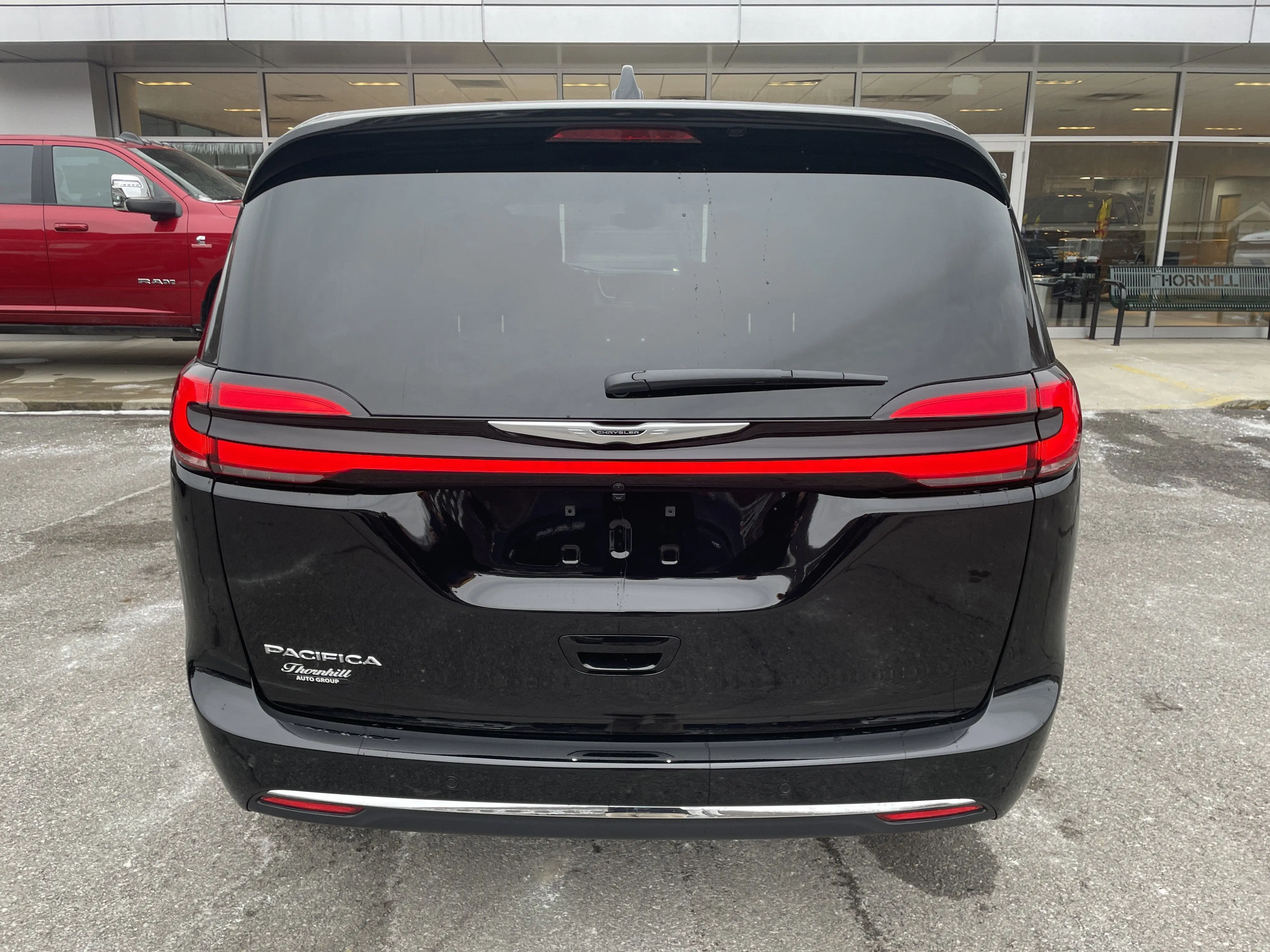 2026 Chrysler Pacifica Select photo 5