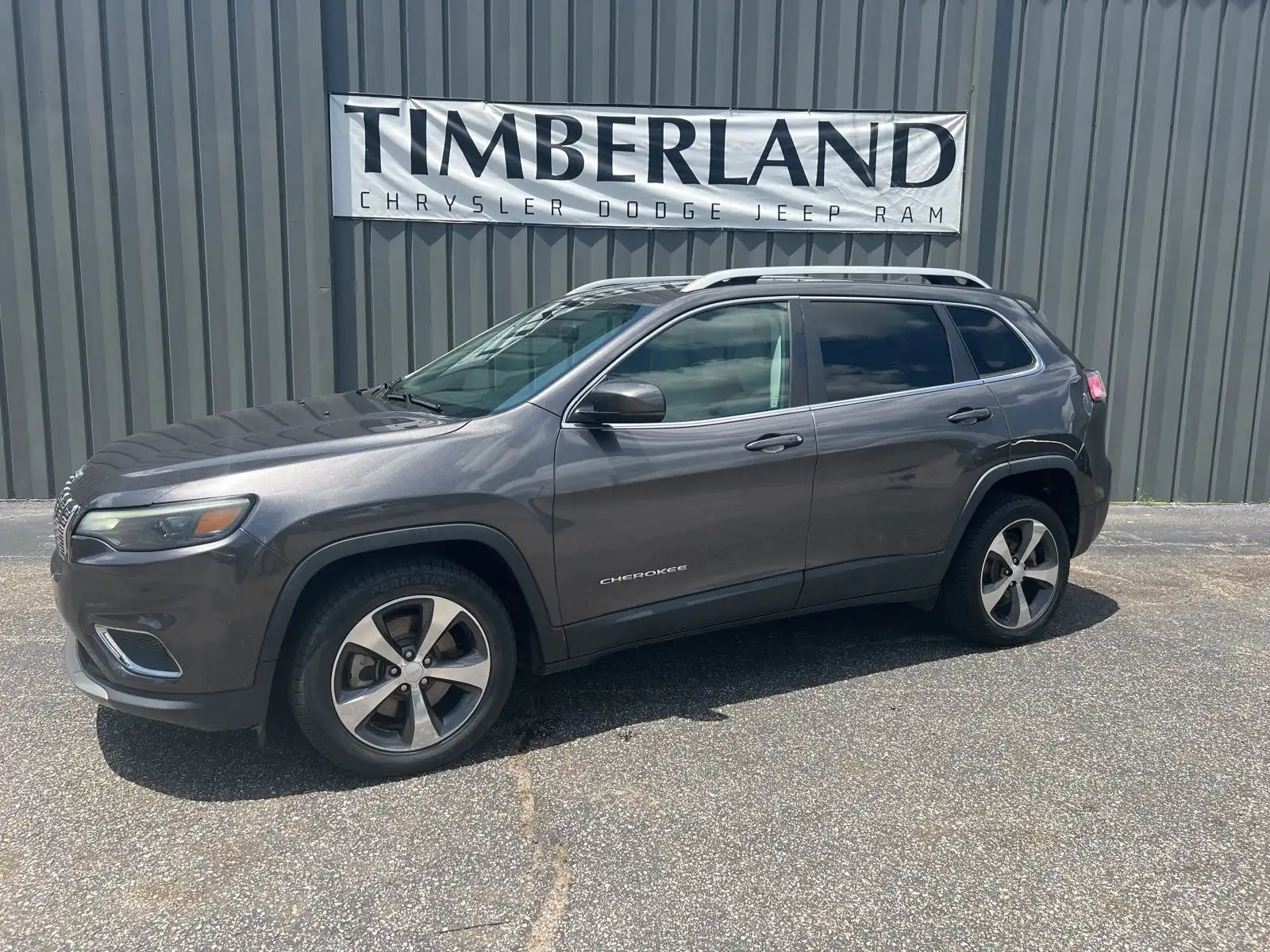 2019 Jeep Cherokee Limited's photo
