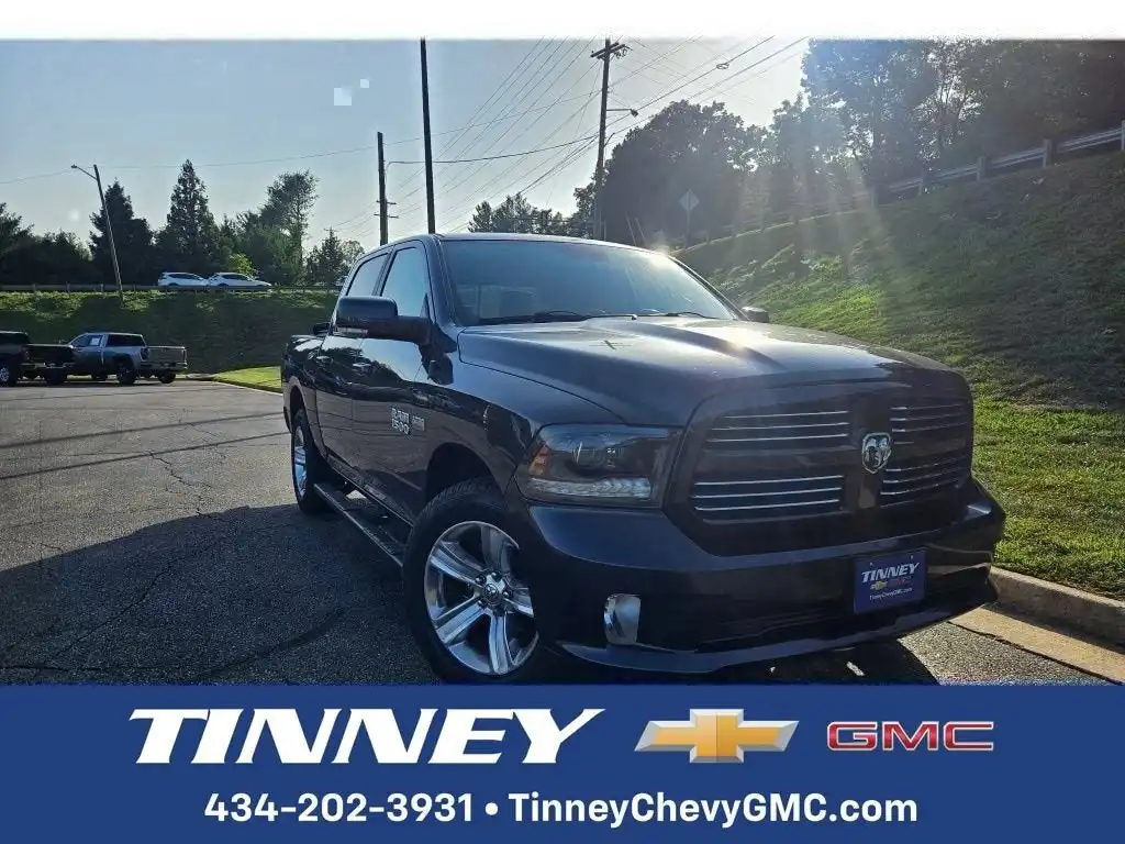 2015 RAM 1500 Sport 4x4 Crew Cab's photo