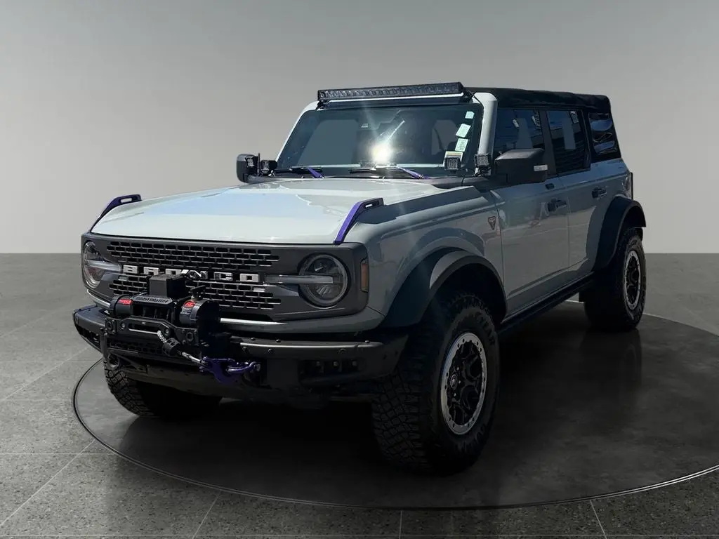 2021 Ford Bronco Badlands 4x4 photo 3